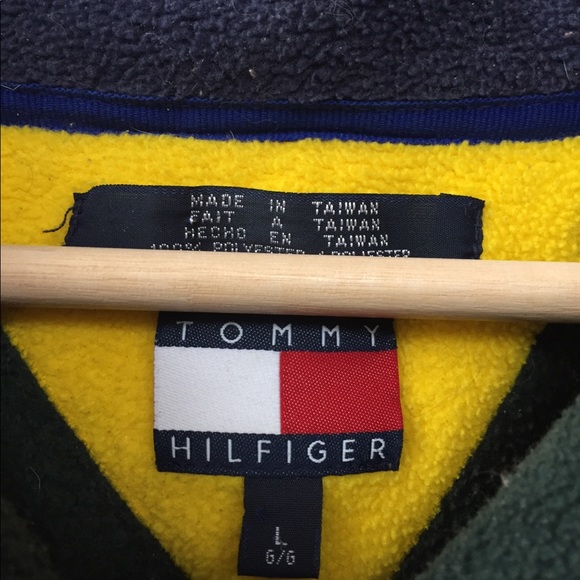 Tommy Hilfiger Quarter-Zip fleece sweatshirt - Picture 2 of 4